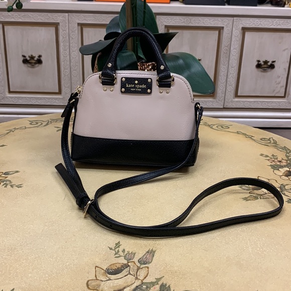 Kate Spade Black and Cream Leather Small Crossbody Purse - Picture 3 of 16